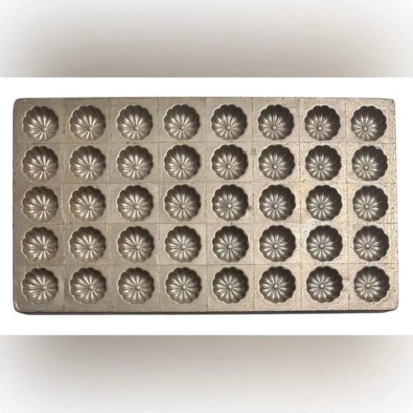 Vintage American Mould Co. Candy Mould - Picture 1 of 5